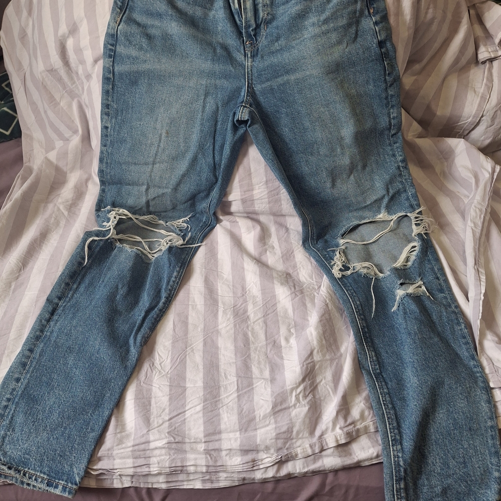 American Eagle Light Blue Denim Jeans - STRIGID - Picture 3 of 11